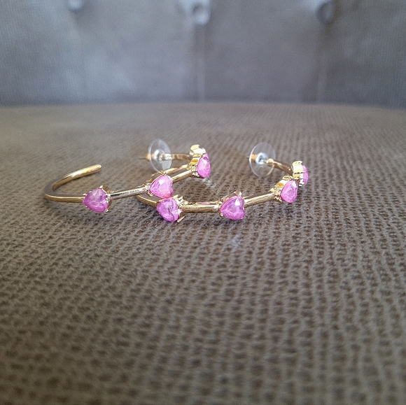 Betsey Johnson Faceted Lilac Heart💜 Hoop Earrings - Picture 12 of 16